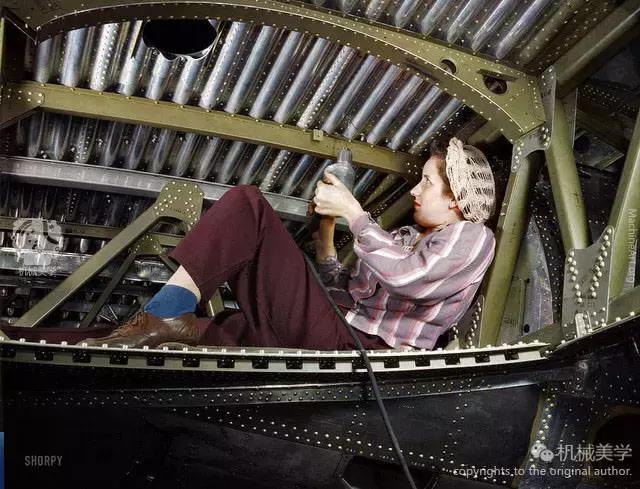 图赏！铆钉玫瑰，二战时期的女航空机械师