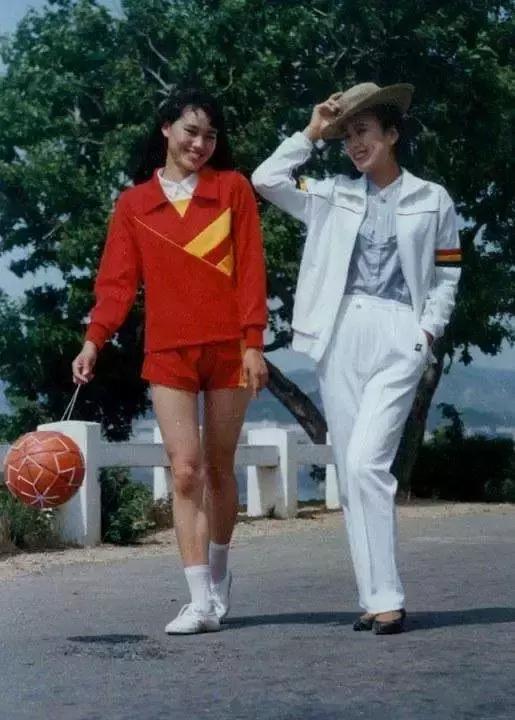 12张老照片：想不到80年代的中国女性那么美！